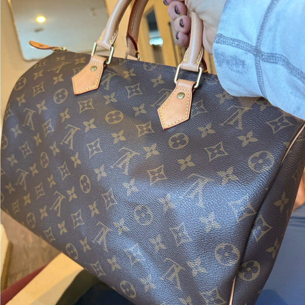 Louis Vuitton Speedy 35 Monogram Canvas Handbag, Excellent Condition Box/Bag